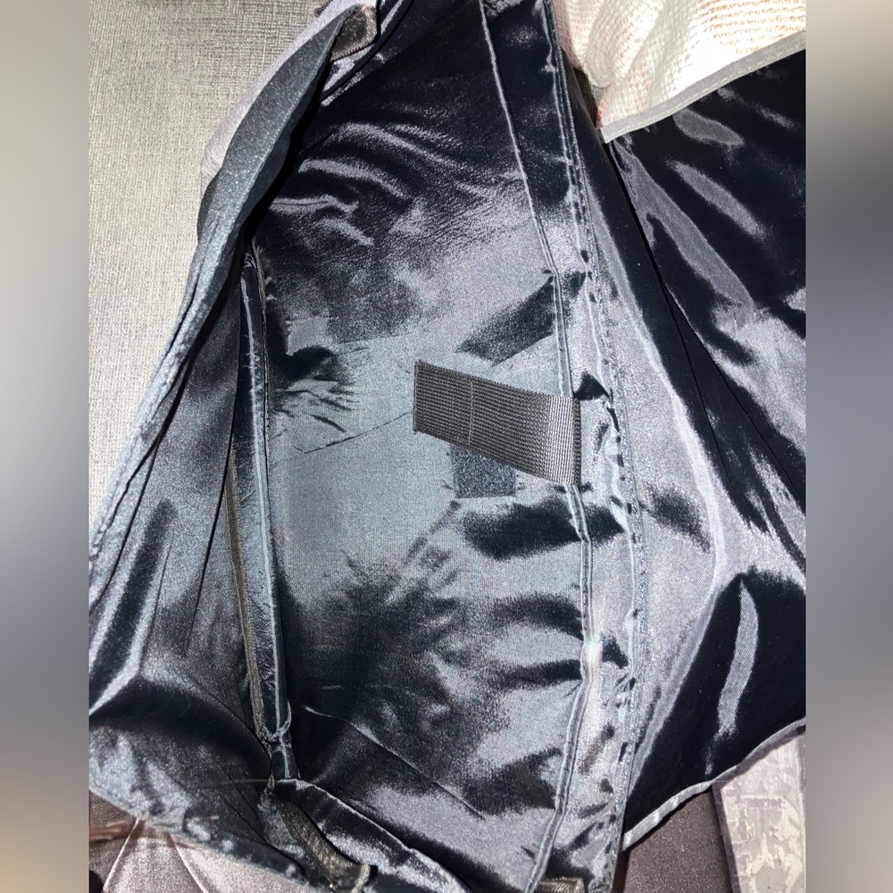Gray and Black Laptop shoulder bag - Sleek Interior - Picture 2 of 2